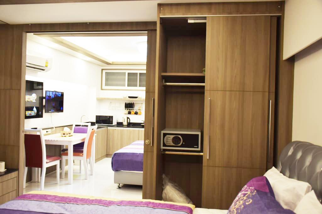 Family Suite Room Pratunam Banguecoque Exterior foto